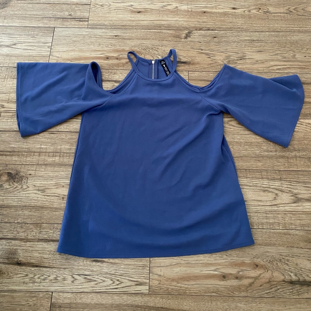 Design lab , shoulder cut out , high neck blouse